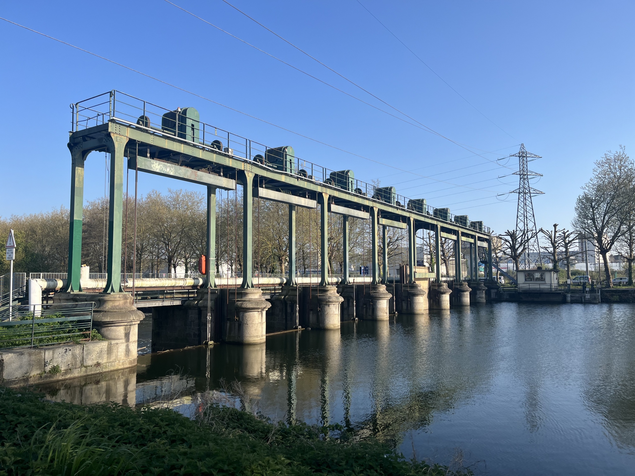 Chantiers communs, le podcast Saison 3 # 2 : Le barrage de Montalivet episode artwork